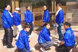 カーブミラー清掃に参加した従業員